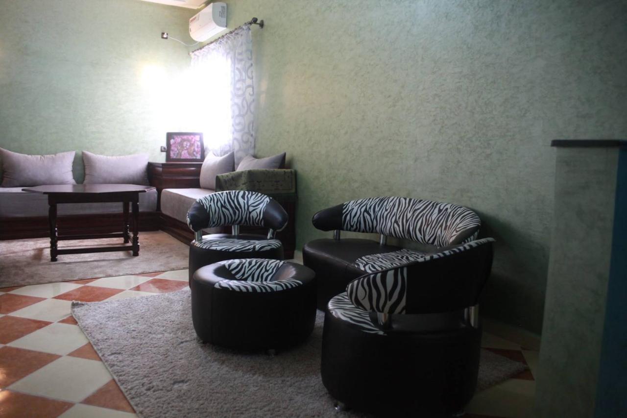Residence Dikre 瓦尔扎扎特 外观 照片